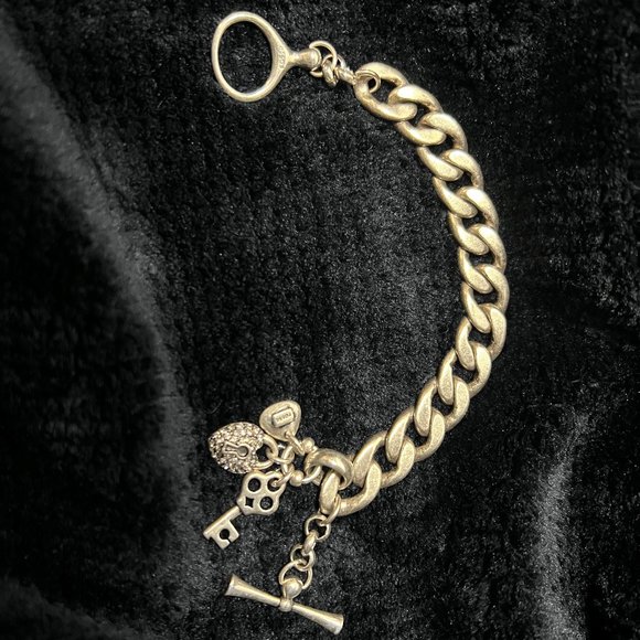 FOSSIL โ๏ธ Chunky Silver Tone Charm Bracelet Toggle w/๐๏ธ-๐-๐ & Fossil charm - Picture 4 of 5